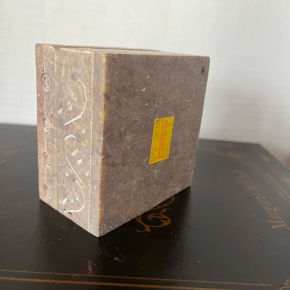 Vintage Etched/Carved Stone Trinket Box Floral Lattice Hinged Jewelry Box Brown‎
